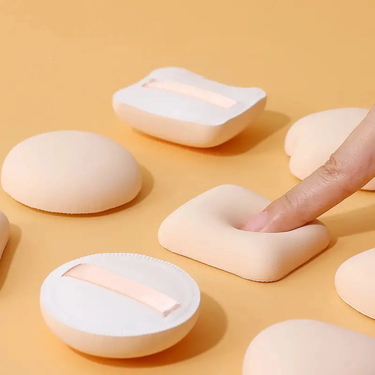 

Air Cushion Puff for Makeup Application with Liquid Foundations, Primers, Powders & Creams - 1PC