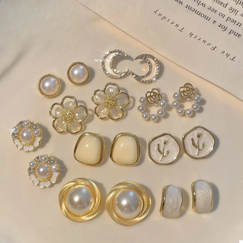 

set combination stud earrings dripping oil white pearl stud earrings niche design earrings new women