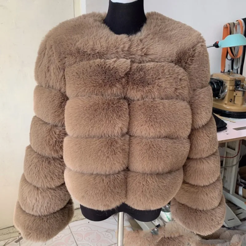 2025 Women Faux Fur Coat Autumn Winter High Quality Fluffy Short Coat Faux Fur Jacket Coats Ladies Warm Furry Fashion Outerwears