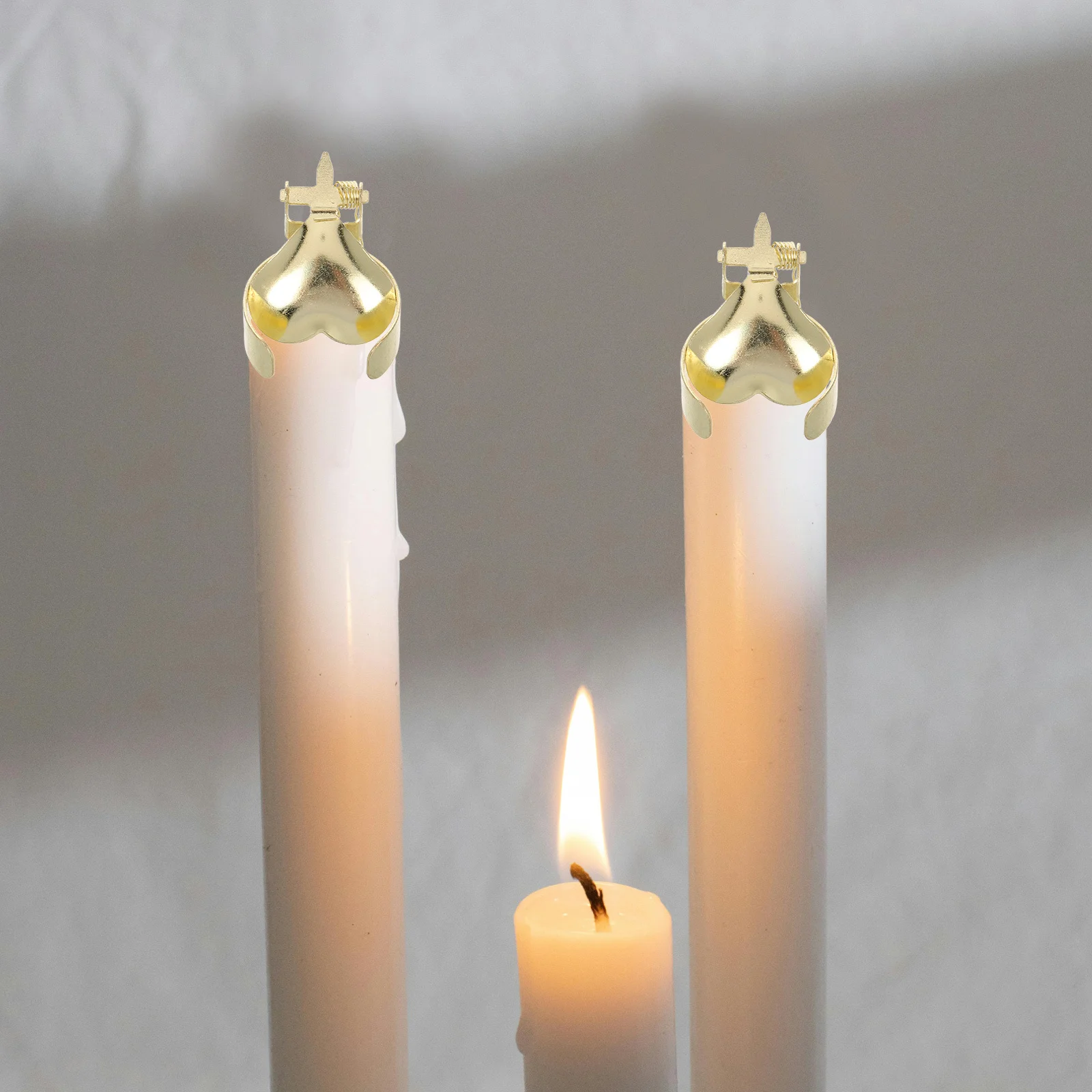 

2Pcs Reusable Snuffer Heart Shaped Metal Flame Extinguisher for Scented Candles Home Aromatherapy Wick Stopper