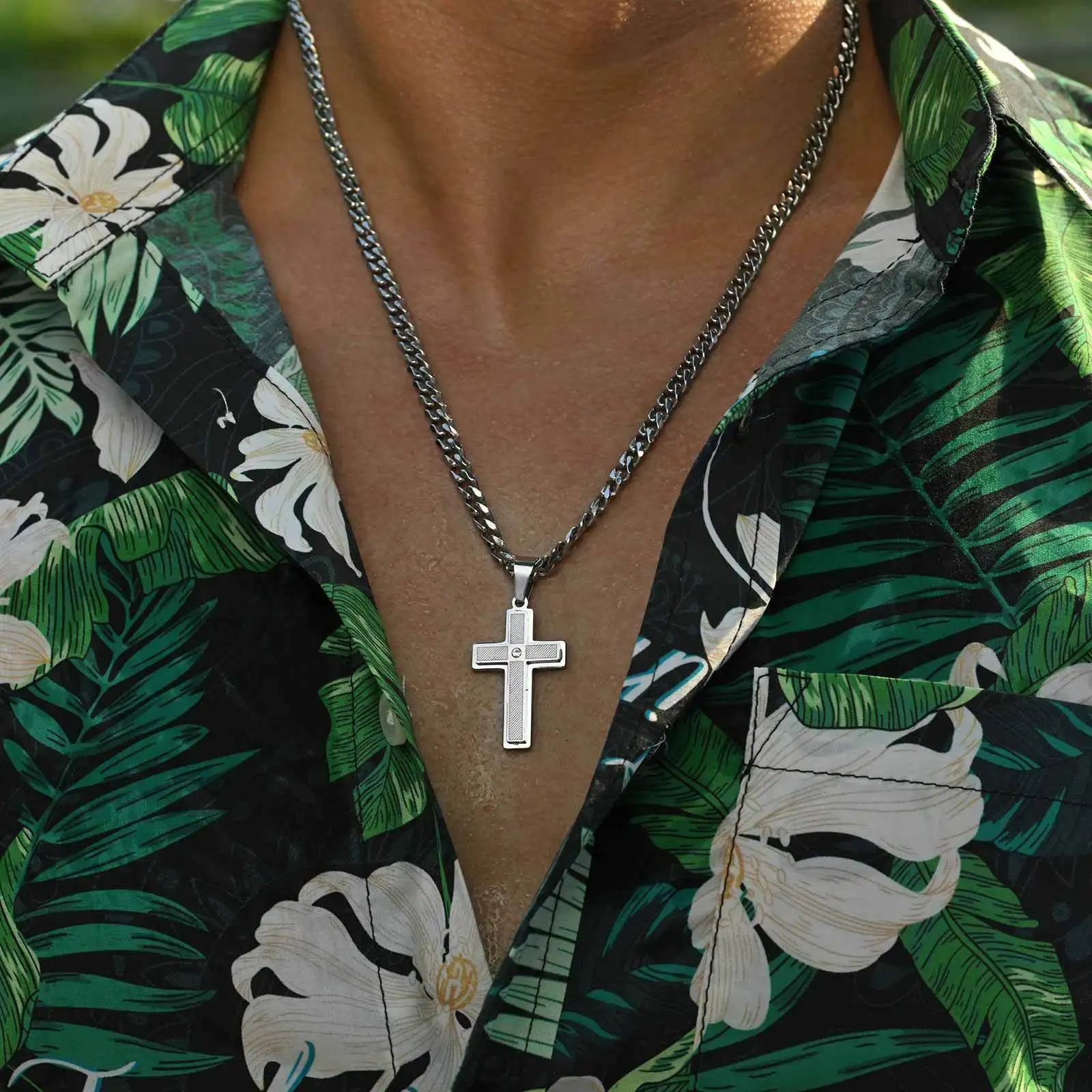 Wasserdichte, stilvolle Kreuz-Halskette für Männer und Jungen, nie verblassende Edelstahl-Anhänger-Halskette, christliches Gebetsschmuck-Geschenk – Detail 5