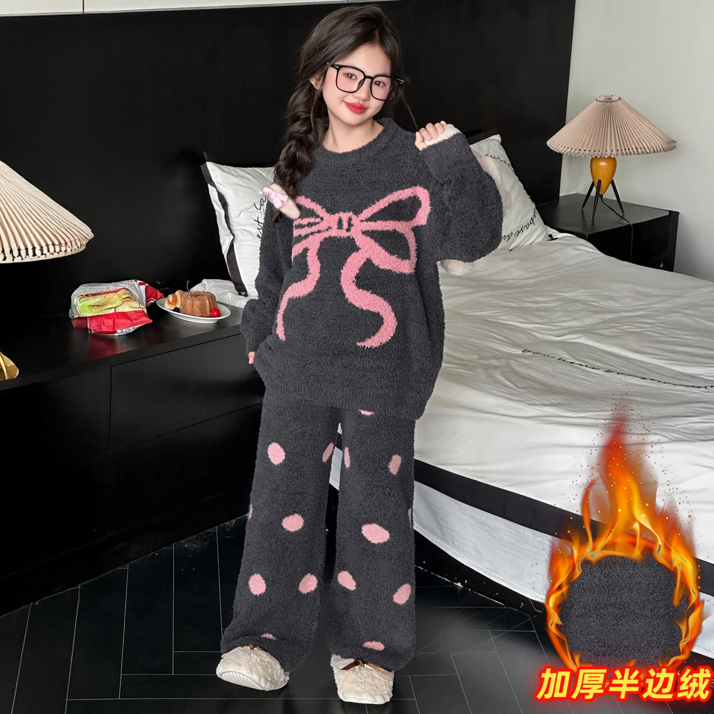 

Girls' Winter Pajamas, Flannel Loungewear, New Autumn/Winter 2025, Thickened Two-Piece Pajama Set for Winter Youth