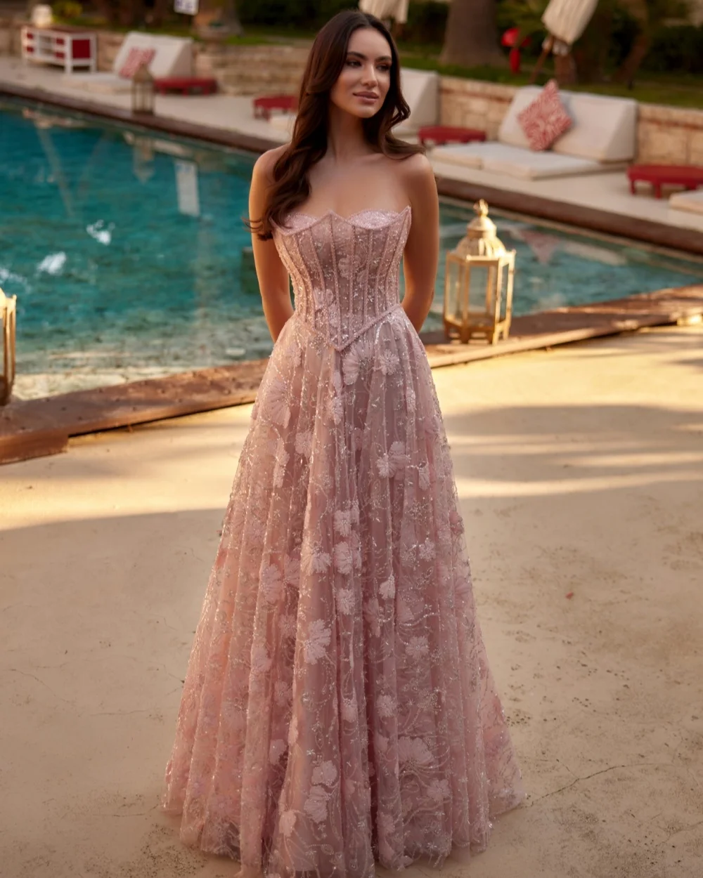 

Customized Exquisite Women Tulle Handmade Flower Sequined A-Line Evening Dresses Formal Strapless Sleeveless Long Prom Dresses