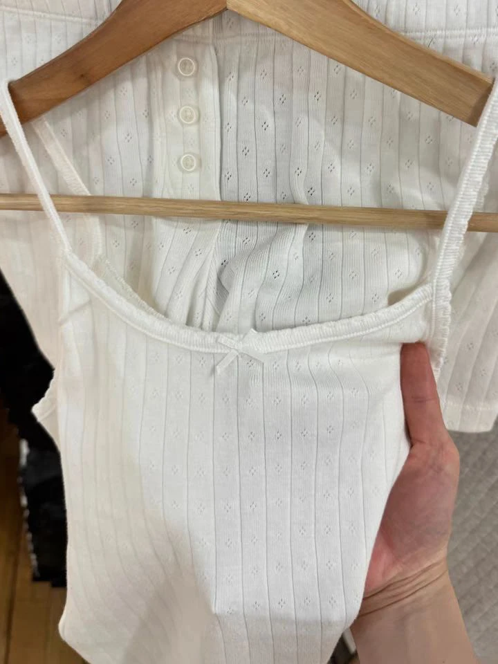 Lace Trim Eyelet White Slim Tank Tops for Women Summer Bow Sleeveless Cotton Camisole Vintage Sweet Cute Preppy Style Basic Tops