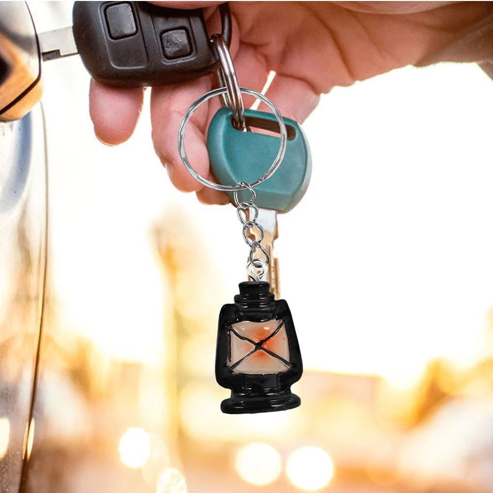 

20pcs Mini Oil Lamp Keychain Retro Pendant DIY Resin Accessories Vintage Lantern Halloween Centerpieces Charm Bracelet Earring