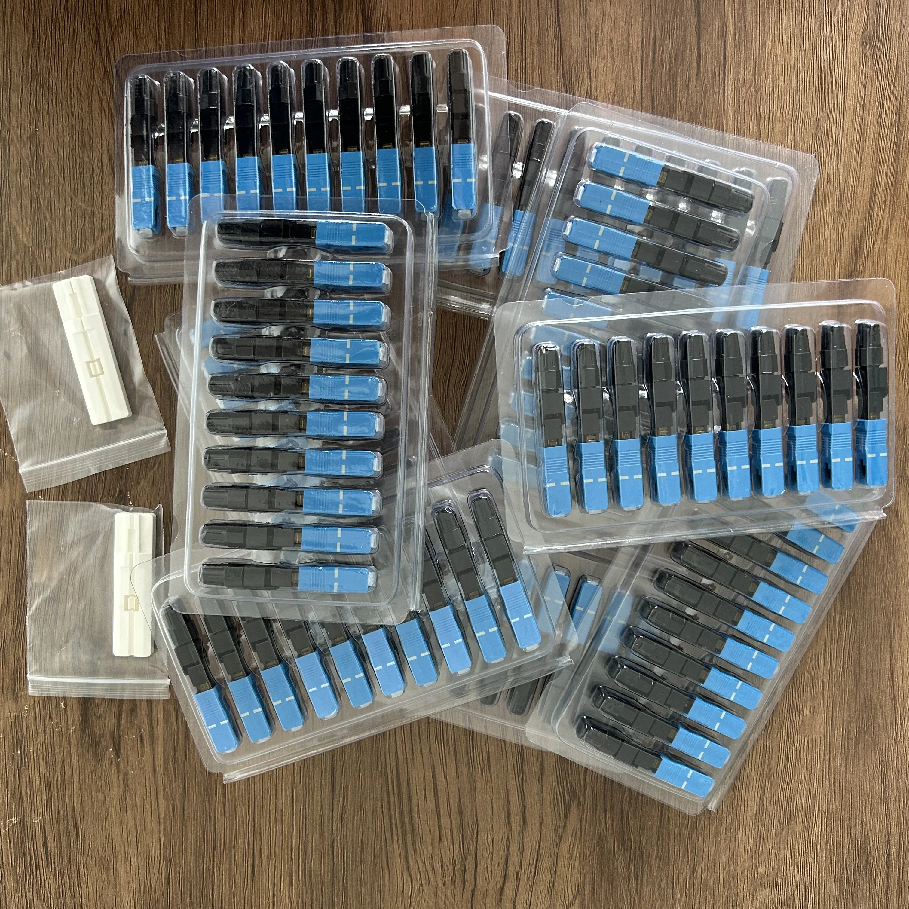 

100pcs/lot SC/UPC Fiber Optic Fast Connector Single Mode Fiber Optic Adapter FTTH Fiber Connector Field Assembly