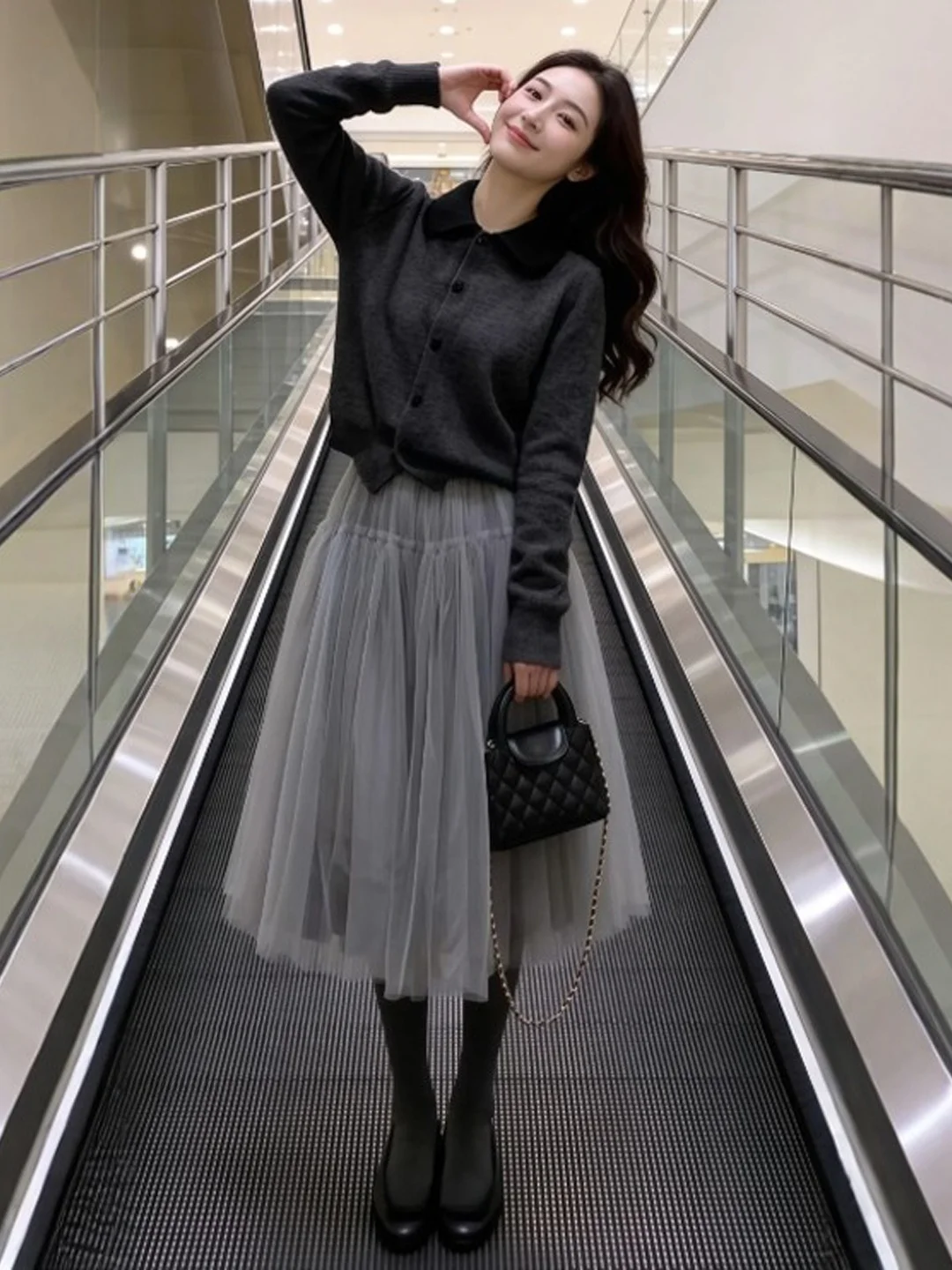 

Комплект из трикотажного топа и юбки в корейском стиле: молодежная весенняя коллекция, удобный, с длинными рукавами, на пуговицах