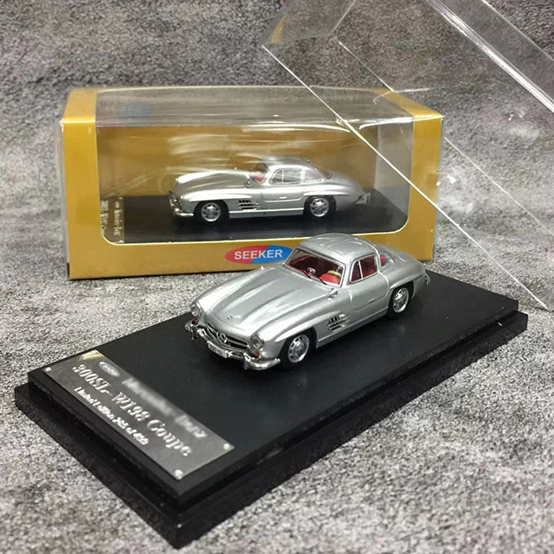 

Seeker 1:64 Model Car SL W198 300SL Coupe Alloy Die-Cast Vehicle Collection - Silver