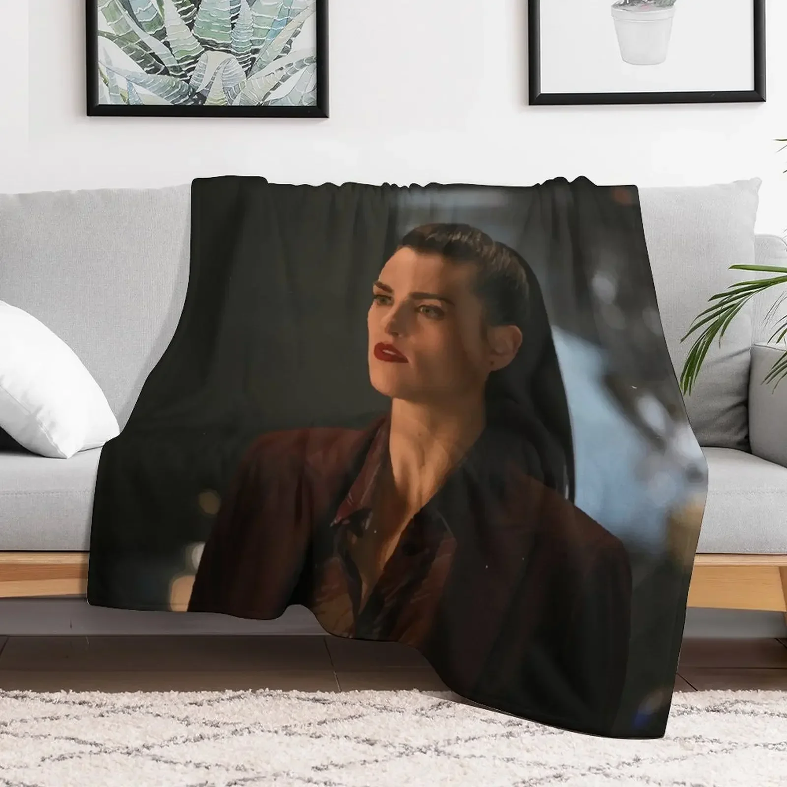 

Katie Throw Blanket Warm anime Blankets