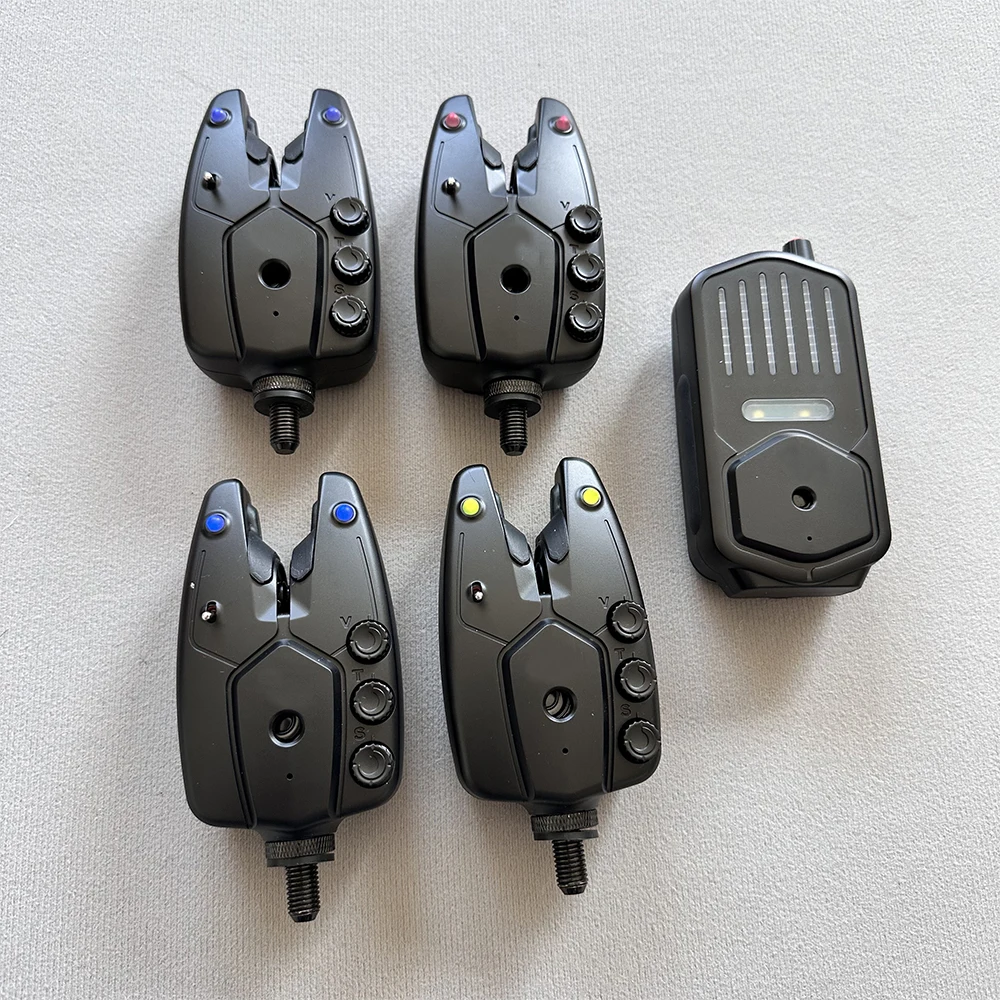 Carp Bait Alarm Light Emitting Diode Electronic Europe 4 + 1 Set Carp Fishing Tackle Alarm Light Emitting Fishing Accessories