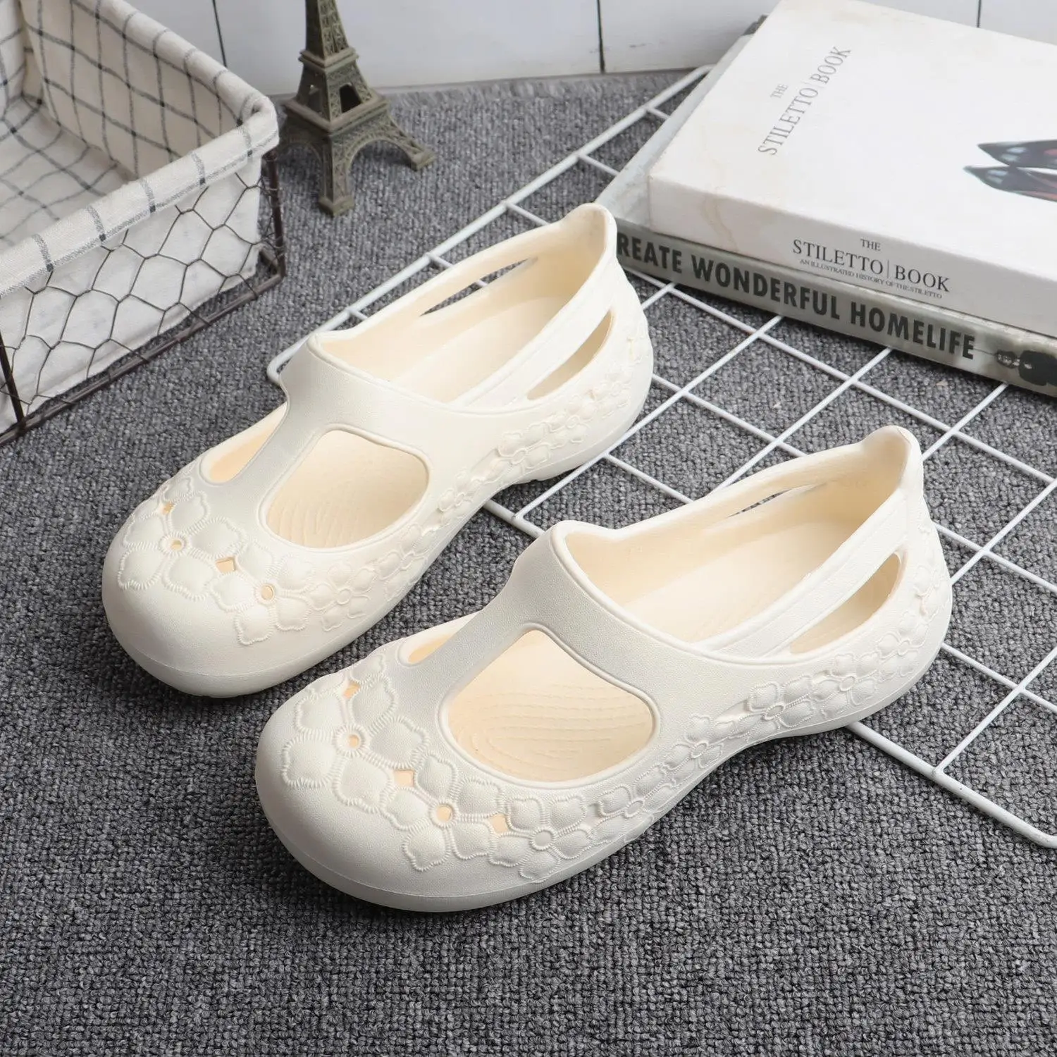 

Women's Anti-Slip Breathable Sandals Mary Jane Hole Hole Beach Shoes Low Cut Open Toe Slip-On EVA Material Summer Footwear