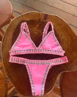 2025 Traje de baño para mujer Conjunto de bikini rojo vino elegante con ribete trenzado único Perfecto para ropa de playa y fiestas en la piscina Escapazas de verano