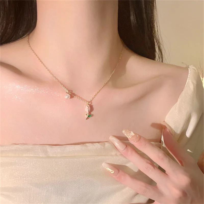 2023 New Fashion Trend Unique Design Elegant Delicate Tulip Pearl Necklace Women Jewelry Wedding Party Premium Gift Wholesale