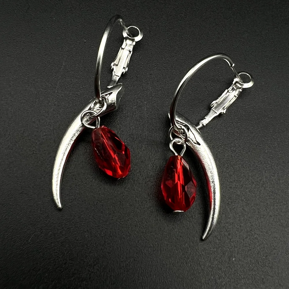 Vampire Earrings with Bloods, Fang Hoop Earrings,Twilight Jewelry, Gothic, Fangs, Fang Jewelry, Goth,  Goth Trend