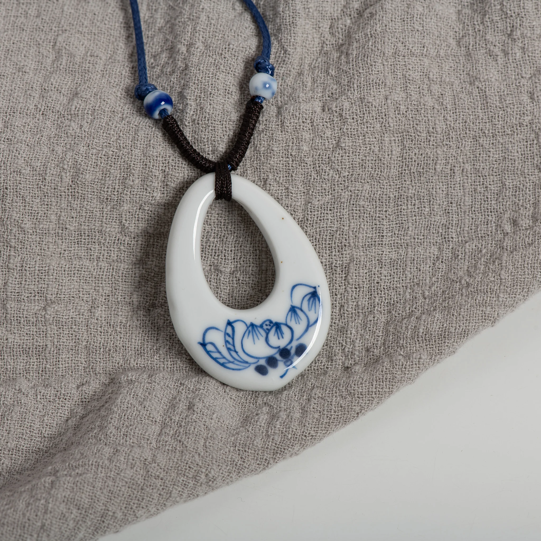Hand Painted Ceramic Pendant with Lotus Design Adjustable Necklace 1 Piece Unique Jewelry Pendant for Necklace Making 49mm 189