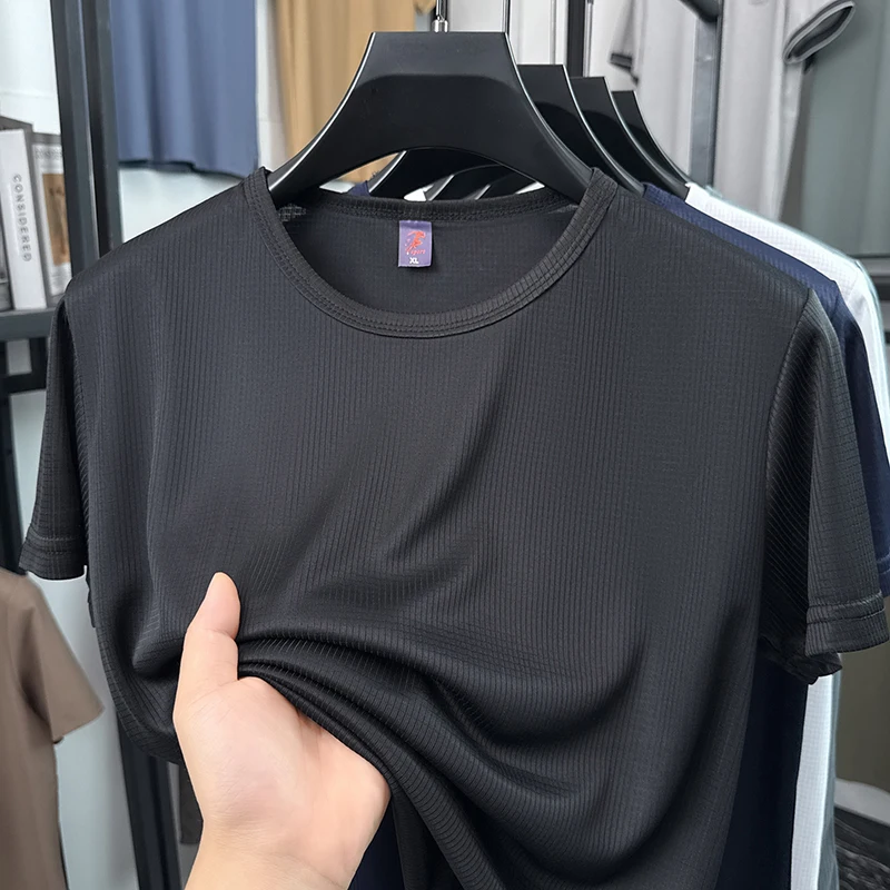 

Men's New Round Neck Versatile Short Sleeved T-shirt 2026 Summer Simple Casual Top