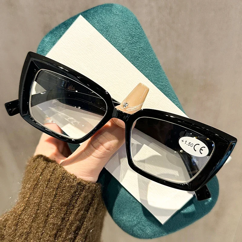 Men Women Small Square Frame Reading Glasses Fashionable Trendy Ultralight Presbyopia Retro HD Far Sight Eyeglasses Plus Diopter image 4