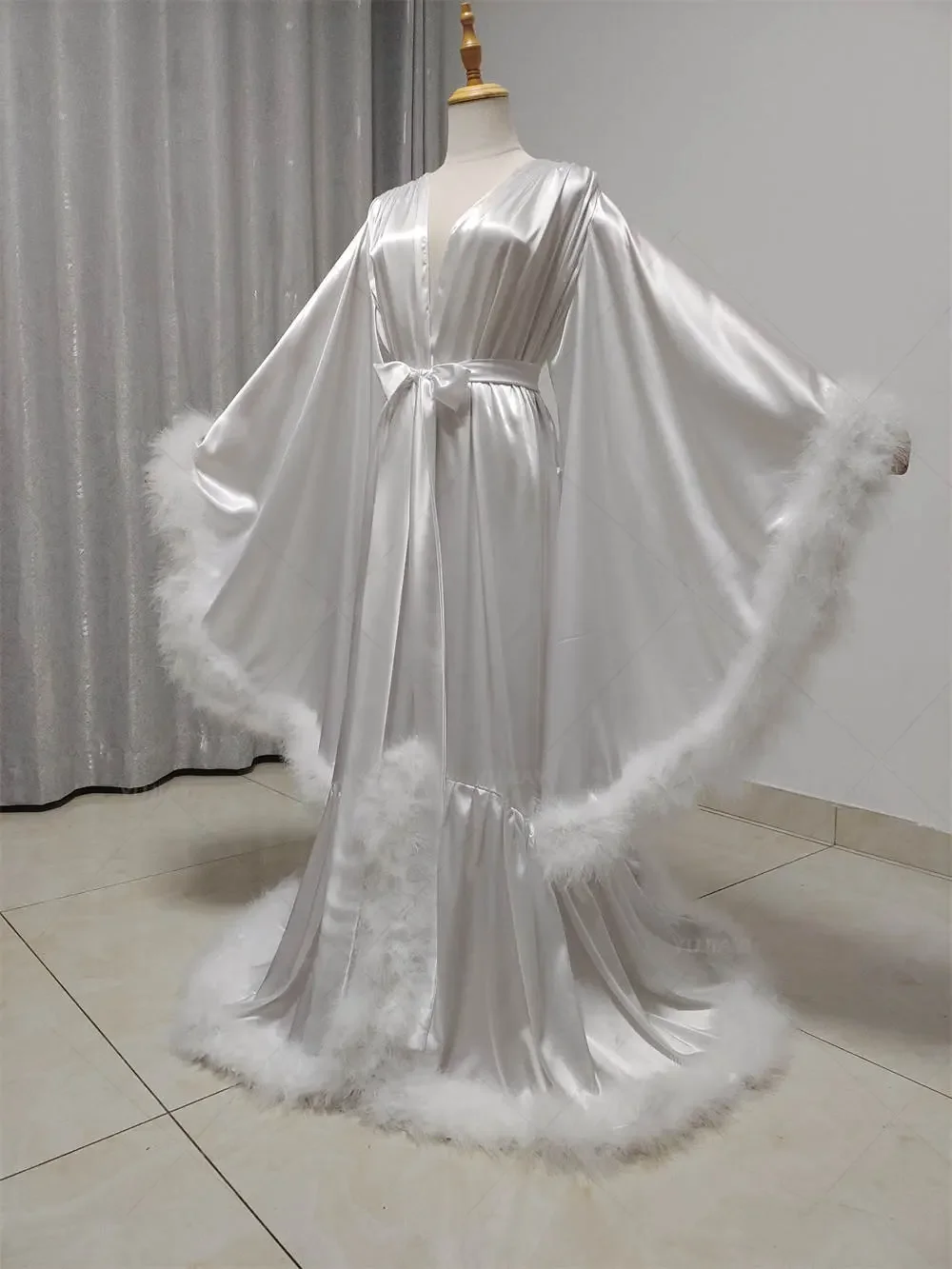 Bathrobe for Women Flare Sleeves Feather Bridal Robe Nightgown Silk Illusion Long Wedding Scarf Dressing Gown Photography Dress