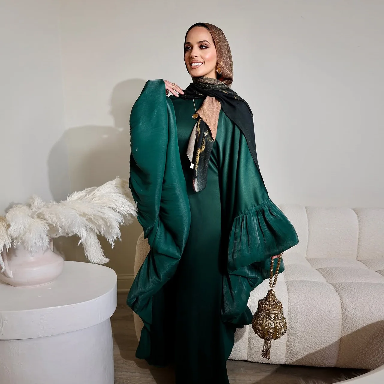 レディースロングルーズマキシ丈ワンピース　ムスリムファッションローブ　中東風ドレス　ハイウエストサテンアバヤ