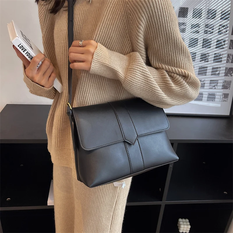 LEFTSIDE Flap Crossbody  Bag 2023 Trend Fashion Women Leather Designer Handbags and Purses Small Shoulder Side Bags