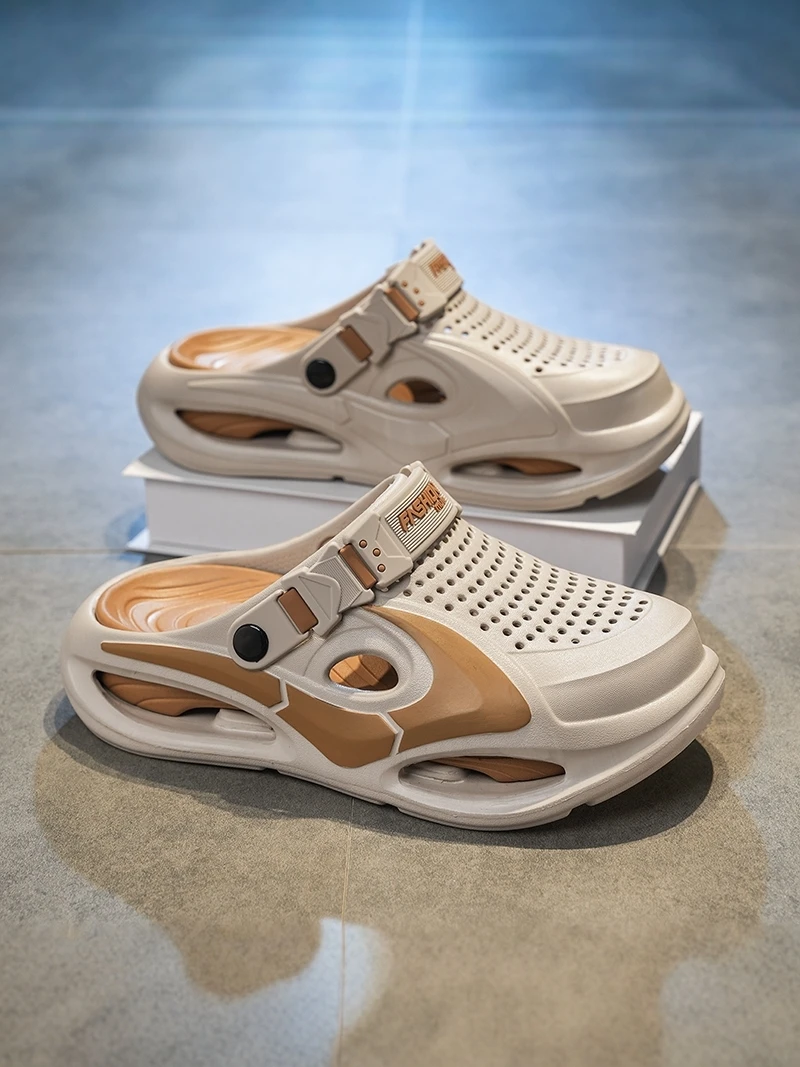 

Men's Summer Outdoor Wear Holey Sandals Anti-Slip Wear-Resistant Sports Beach Slippers Water-Proof Toe-Covering Slippers
