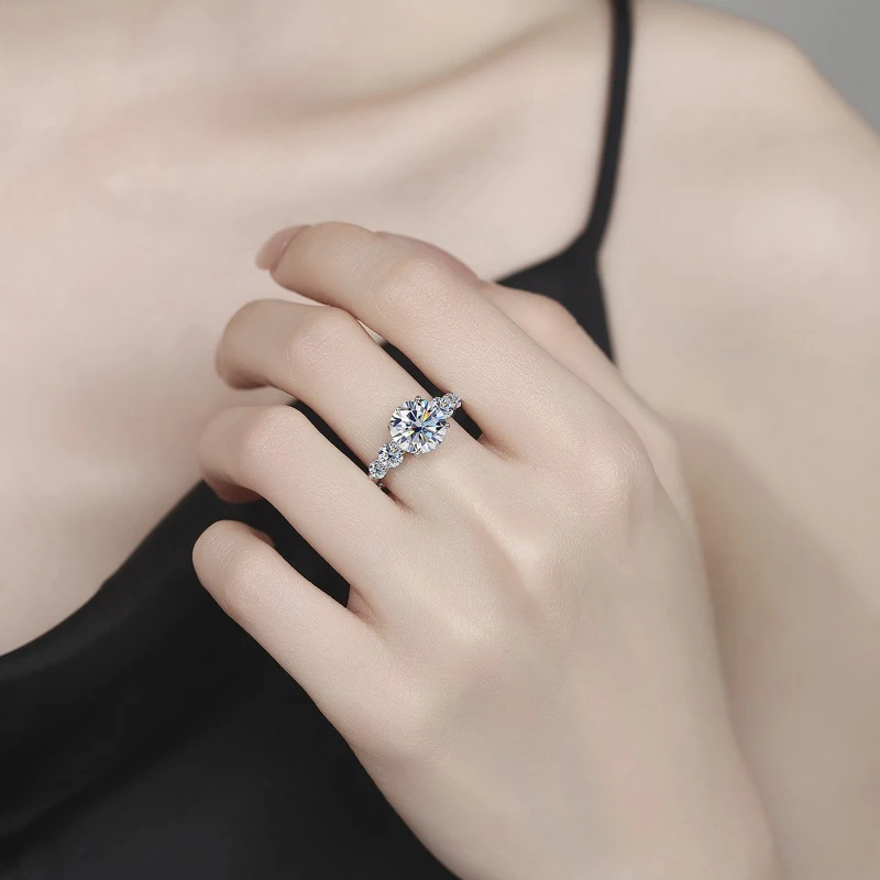 A 925 silver 3.8 carat moissanite ring, fashionable, niche, versatile, men's and women's couple ring wedding ring