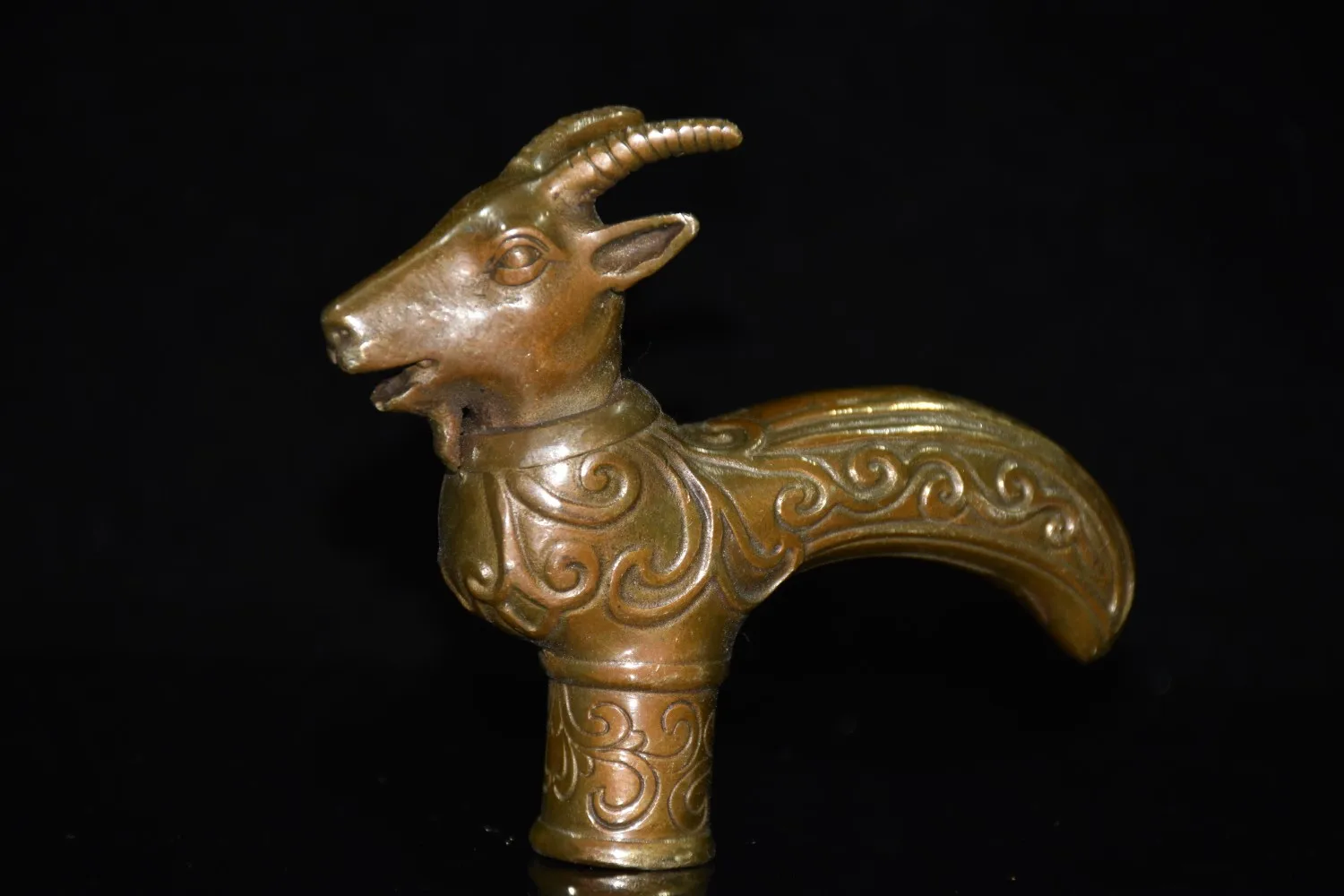 

Early collection brass pure copper zodiac sheep walking stick head ornaments statue walking stick head walking stick