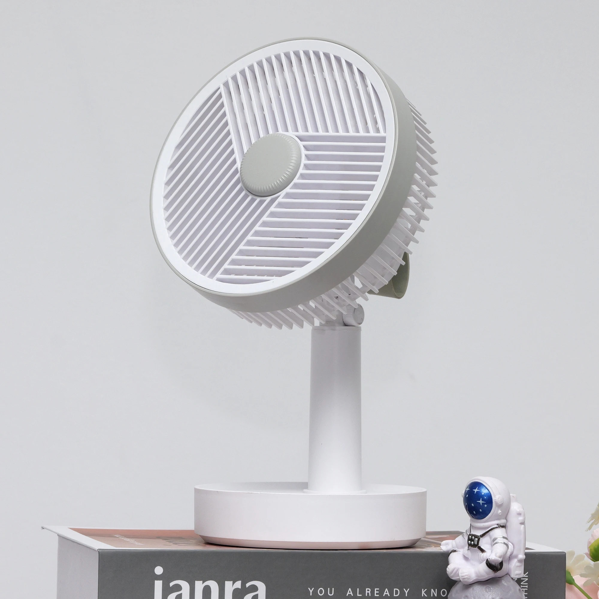 مروحة طاولة YS-2542-USB - 3 أوضاع للرياح، قابلة للتعديل، زر واحد، إضاءة ليلية، قابلة للتمديد، مثالية للطلاب