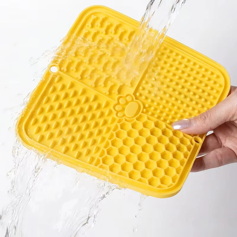 Leckmatte aus lebensmittelechtem Silikon für Haustiere, Slow-Feeder-Pad mit starkem Saugnapf, Anti-Schluck-Futterschale für Hunde, Katzen und Leckerlis – Detail 6