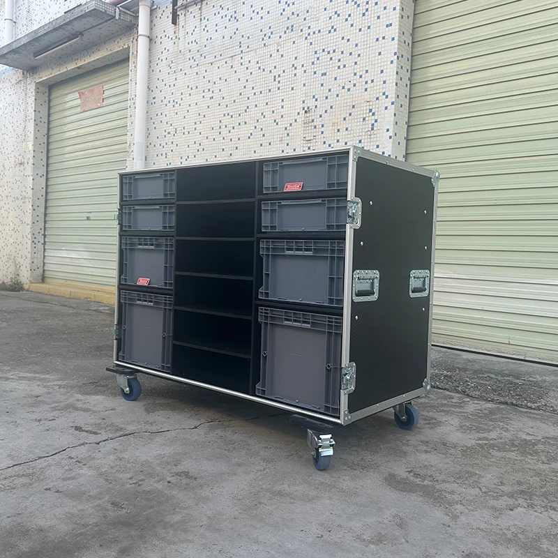 

Customized 8 Drawer Motorsport & 6 Stanley Fatmax Tool Production Flight Case