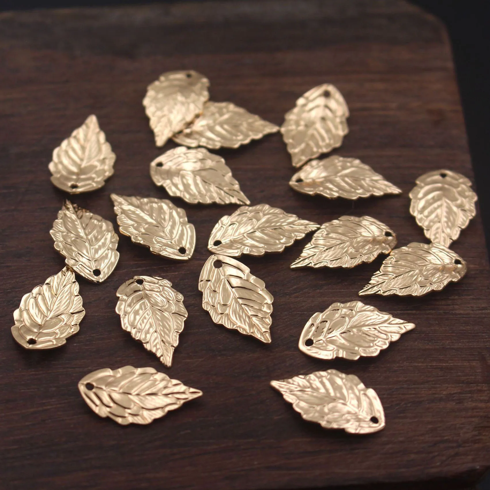 100pcs 18x10mm Quality Brass Solid Leaves Leaf Charms Pendants Decoration DIY Jewelry Accessories for Women Bridal Earrings