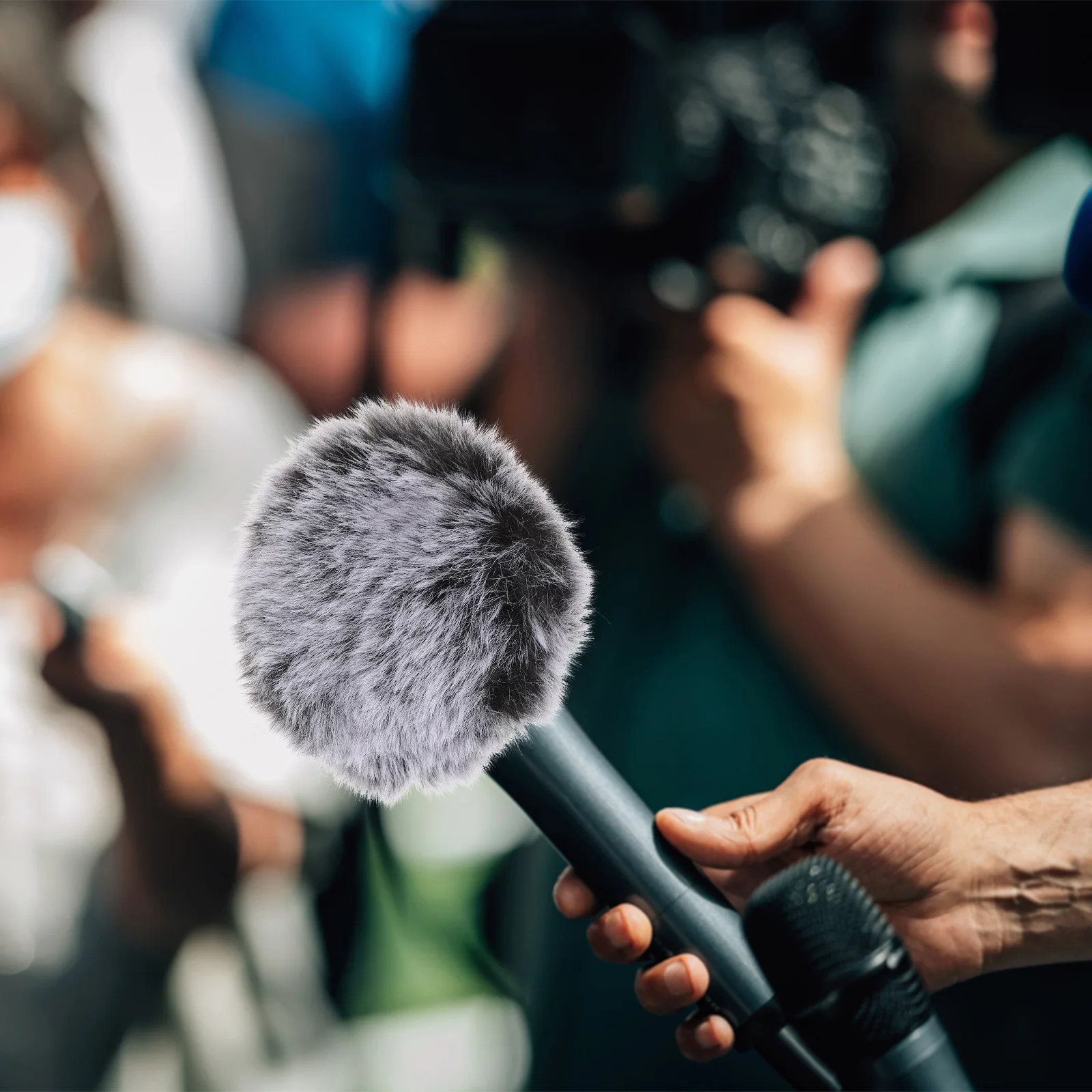 

Furry Windscreen Muff Blowout Proof Mic Windproof For Outdoor Shooting Microfilm Recording Microphone Protection Wind Muff