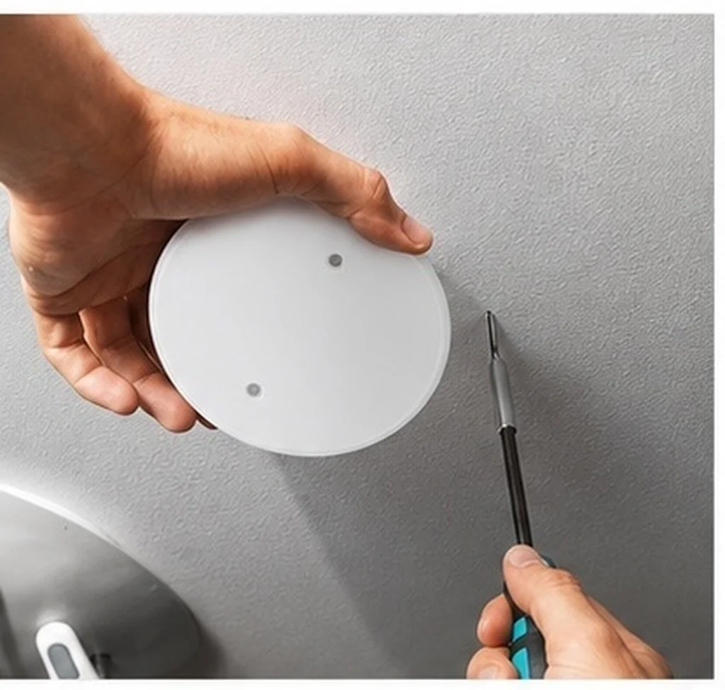 4Pcs Round Ceiling Hole Cover Plate Flat Blank Electrical Box Cap for Easy Installation Seamless Decor Integration Plastic Wall