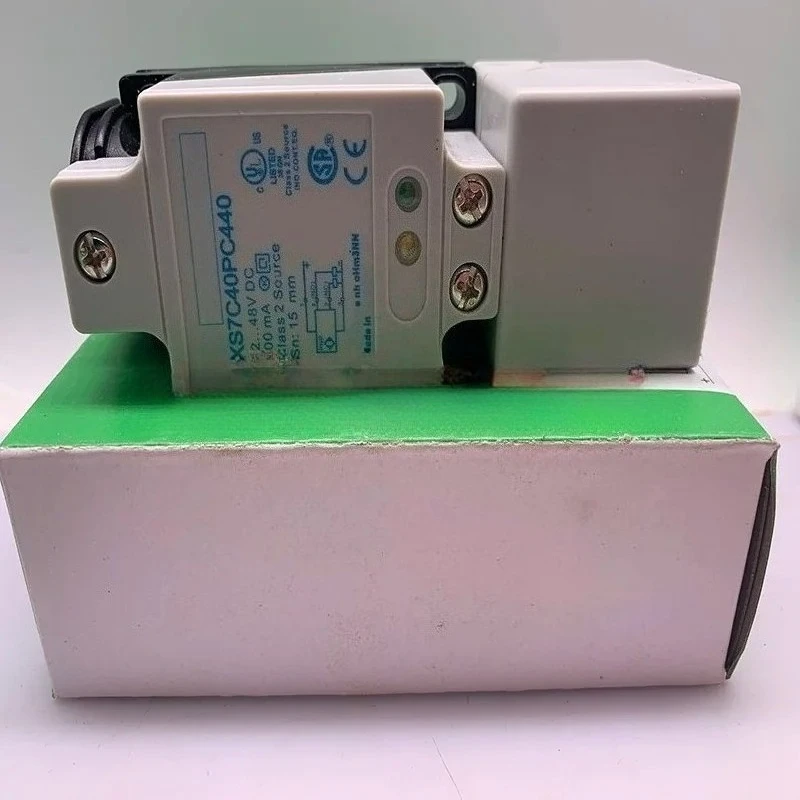 Brand New Original XS7C40PC440 XS7-C40PC440 XS7-C40NC440 New proximity switch Fast Delivery