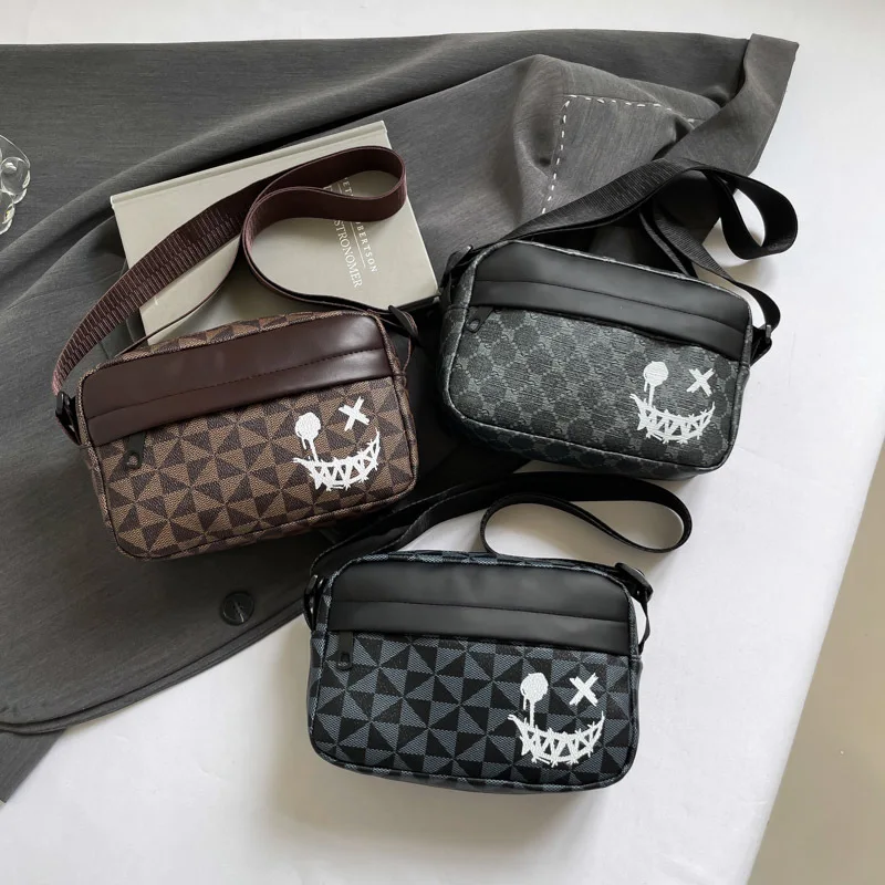 

Модная женская сумка через плечо для телефона, новинка 2023 года, модный маленький квадратный кошелек, легкая сумка через плечо с регулируемым ремешком