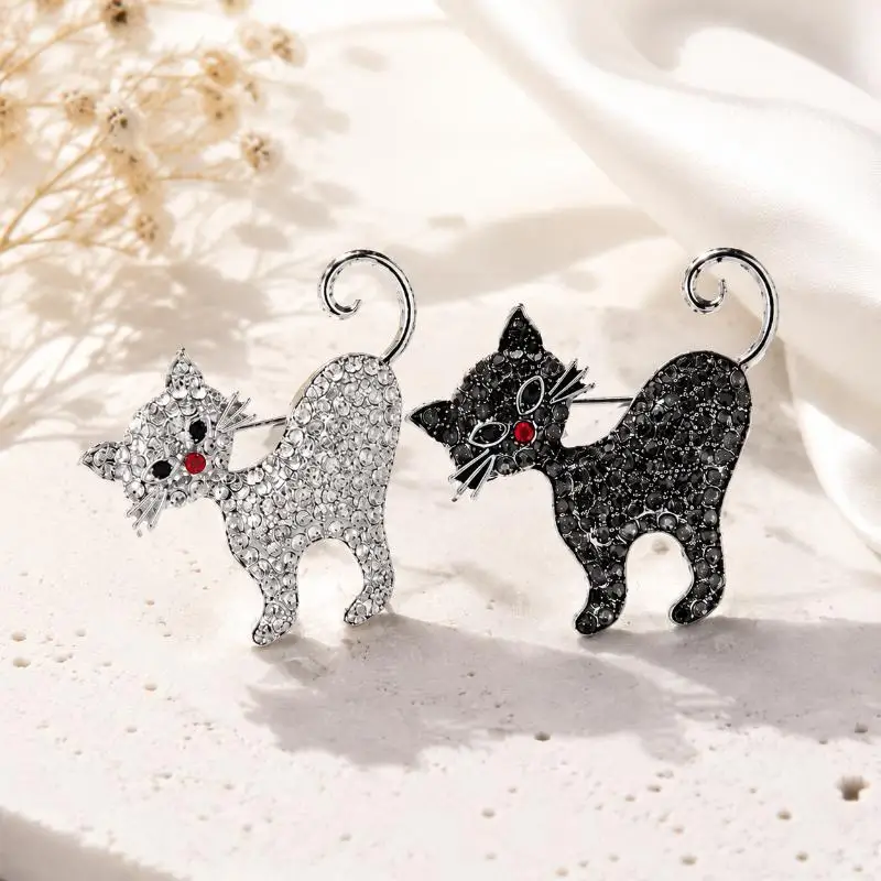 Rhinestone Cat Brooch Handmade Shiny Crystal Animal Kitty Pin Artistic Women Jewelry for Art Show Event Accessory