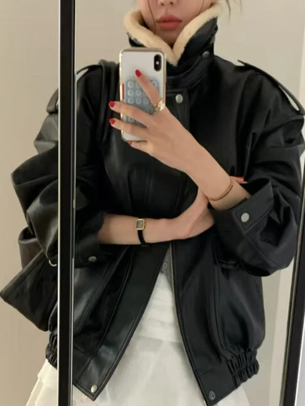 

East Gate Design Detachable Fur Collar Biker Jaet Women's Warm PU Leather Coat Cotton Insert Ele Straight Cut Winter Ou...