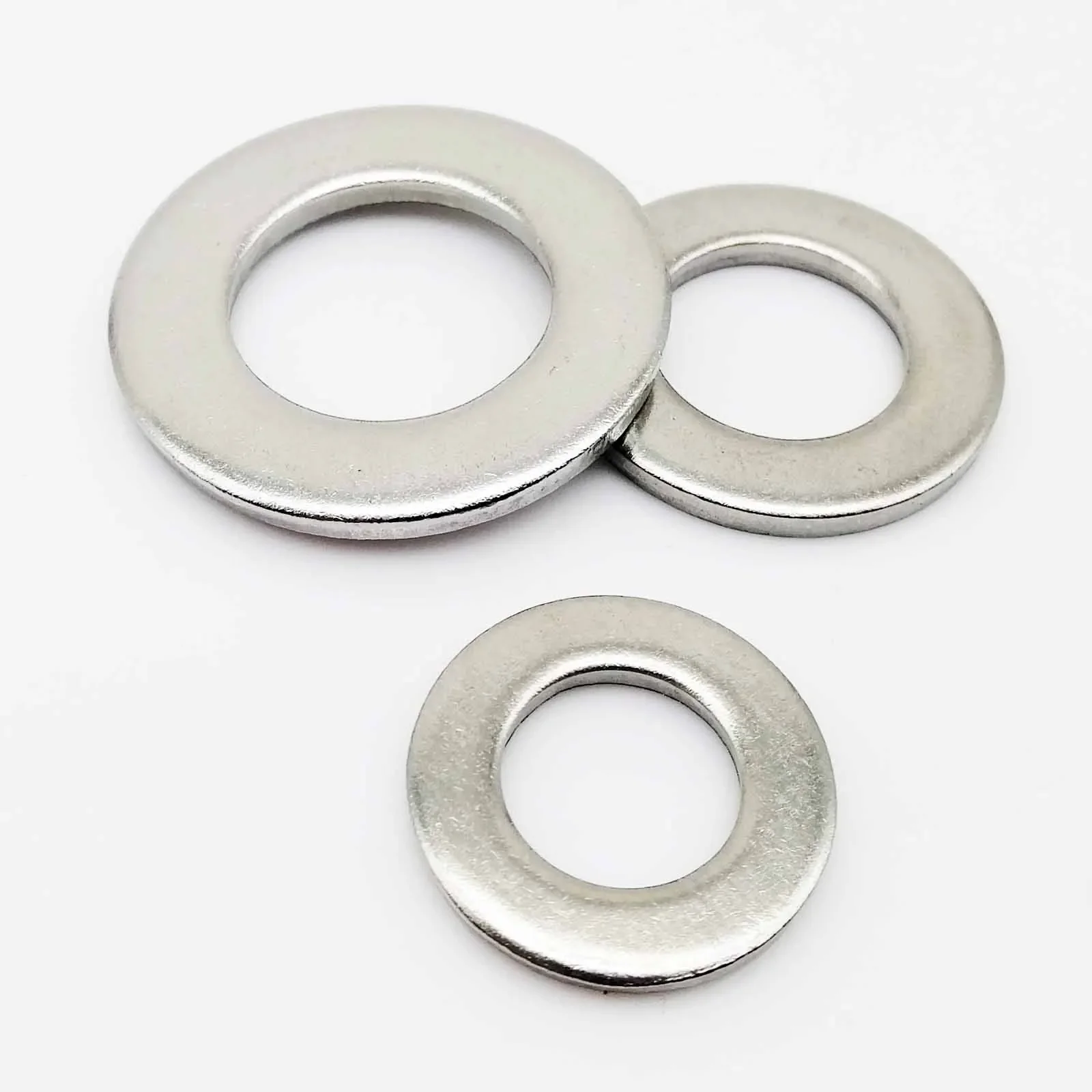 DIN125 DIN9021 M1 M1.2 M1.4 M1.6 M2 M2.5 M3 M3.5 M4 M5 M6 M8 M10 M12 M14 M16 A2-70 304 الفولاذ المقاوم للصدأ شقة غسالة عادي طوقا #5