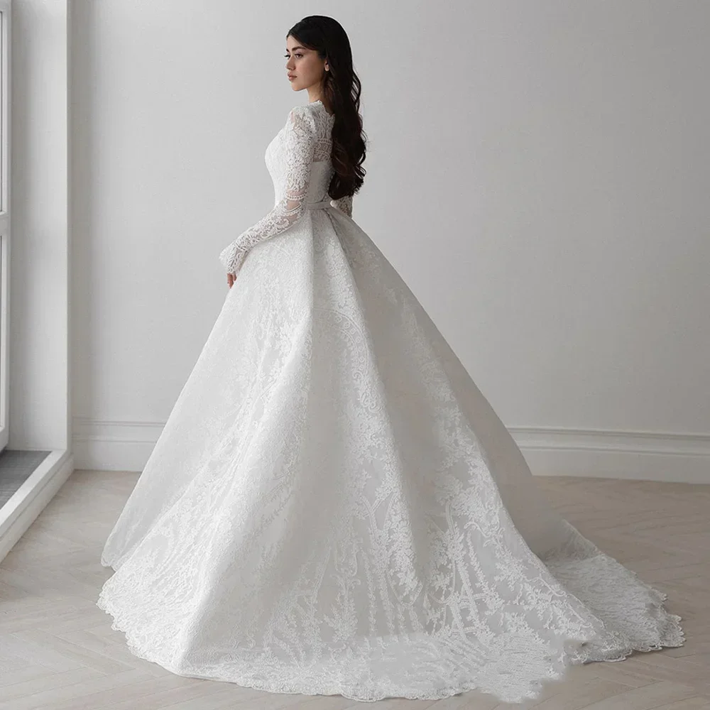 فساتين زفاف دانتيل رائعة مخصصة أنيقة برقبة مربعة وأكمام طويلة سويب تراين فستان العروس العربية فيستدو دي نويفا