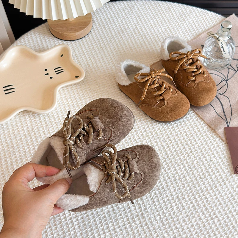 

Детская повседневная обувь для девочек, новинка зимы 2025 года, модная нескользящая универсальная теплая обувь принцессы в корейском стиле с мягкой подошвой