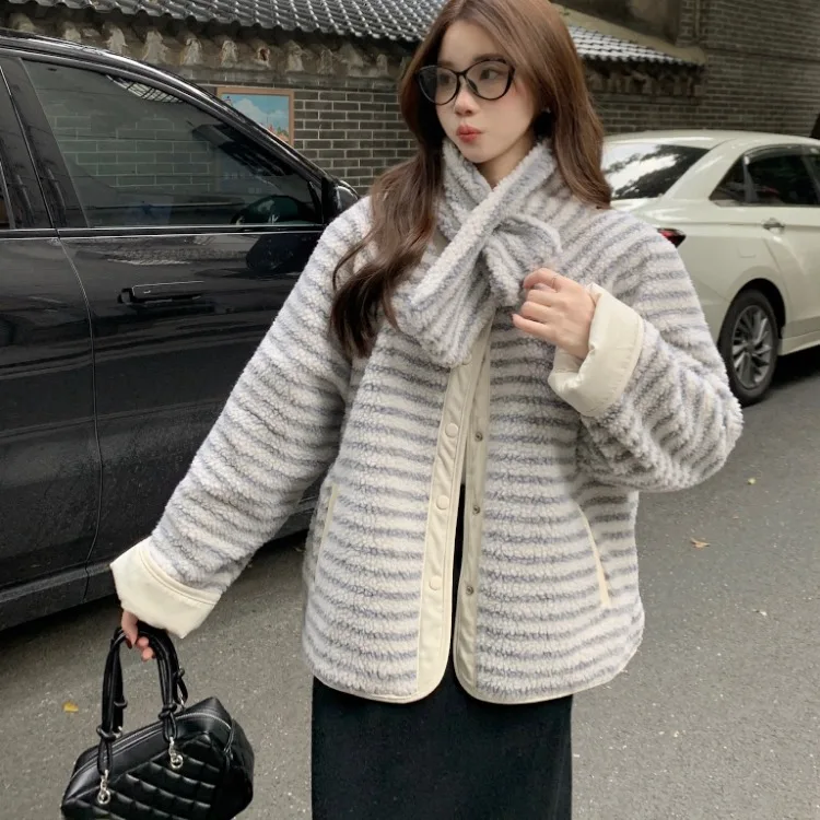 

Women's Double-Sided Wear Lamb Fur Collar Cotton Jaet Winter Chic Versatile Single-Button Striped Warm Top Commute Sle