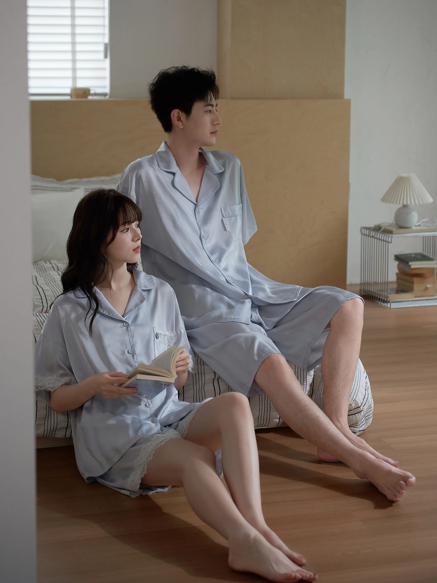 mme-pyjama-d'ete-en-soie-glacee-pour-couple-ensemble-short-et-t-shirt-a-manches-courtes-pour-femme-vetements-de-maison-amples-et-imprimes-en-fibre-de-polyester-pour-homme-et-jeune-adulte