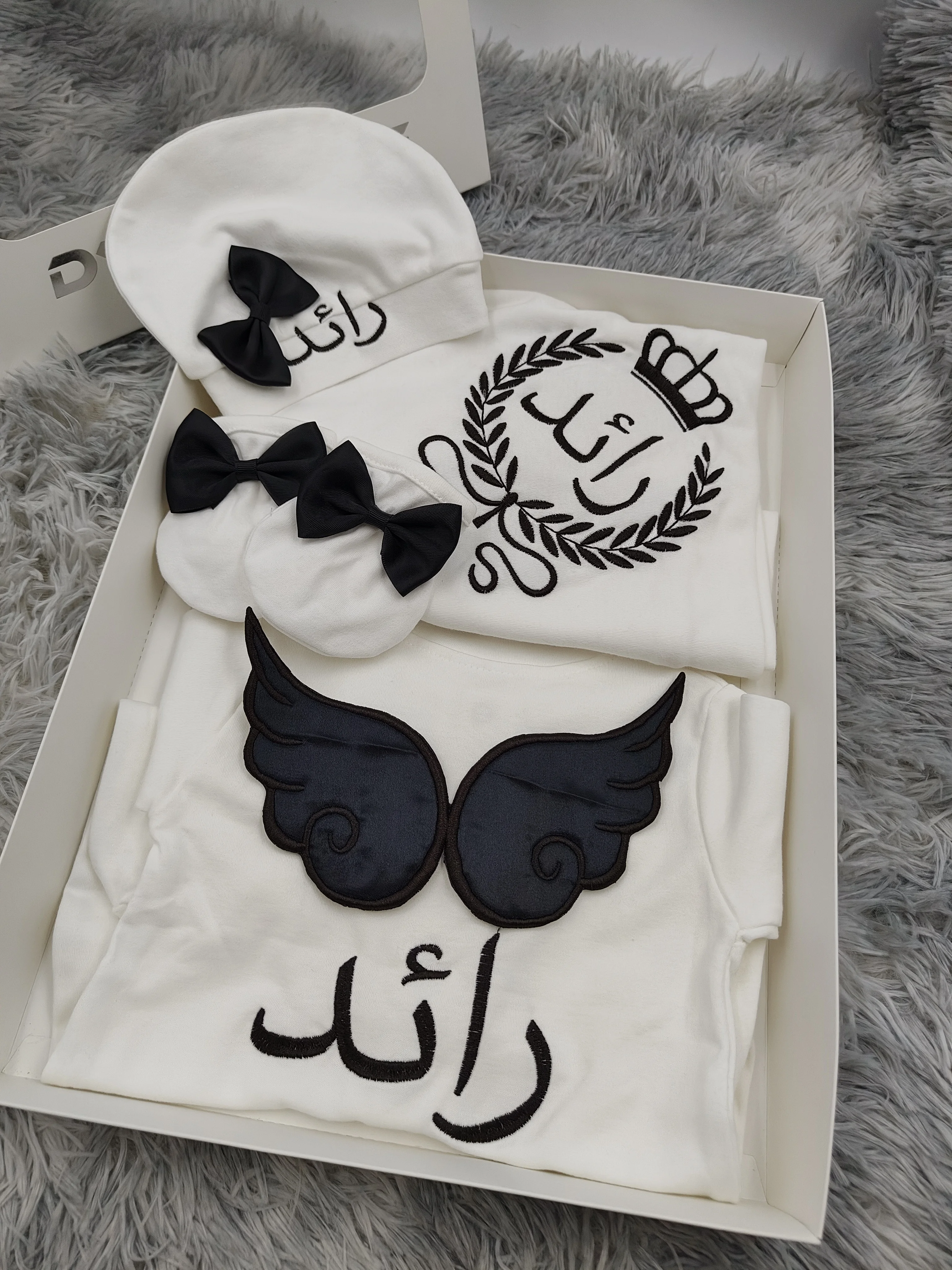 新生児ロンパース黒天使の翼刺繍綿ソフト通気性ゴシック幼児クロール服-0-6-ヶ月ホームウェア