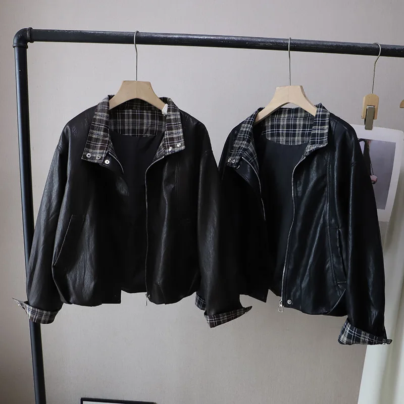 레트로 홍콩 스타일 여성 가죽 재킷 봄 가을 체크 무늬 스플라이싱 플립 칼라 모터사이클 재킷 탑