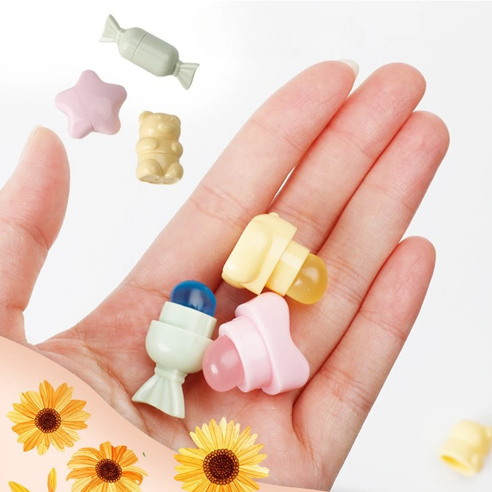 Cute Mini Silicone Lip Brush with Lid - Portable Lipstick Blending Brush for Lipstick/Lip Gloss | Travel-Friendly Makeup Tool