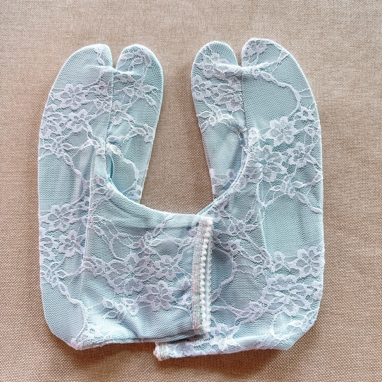 جوارب قطنية بطبقة مزدوجة من الدانتيل غير شفافة، جوارب لوليتا بفصل للأصابع، جوارب نصف ساق من القطن والبوليستر