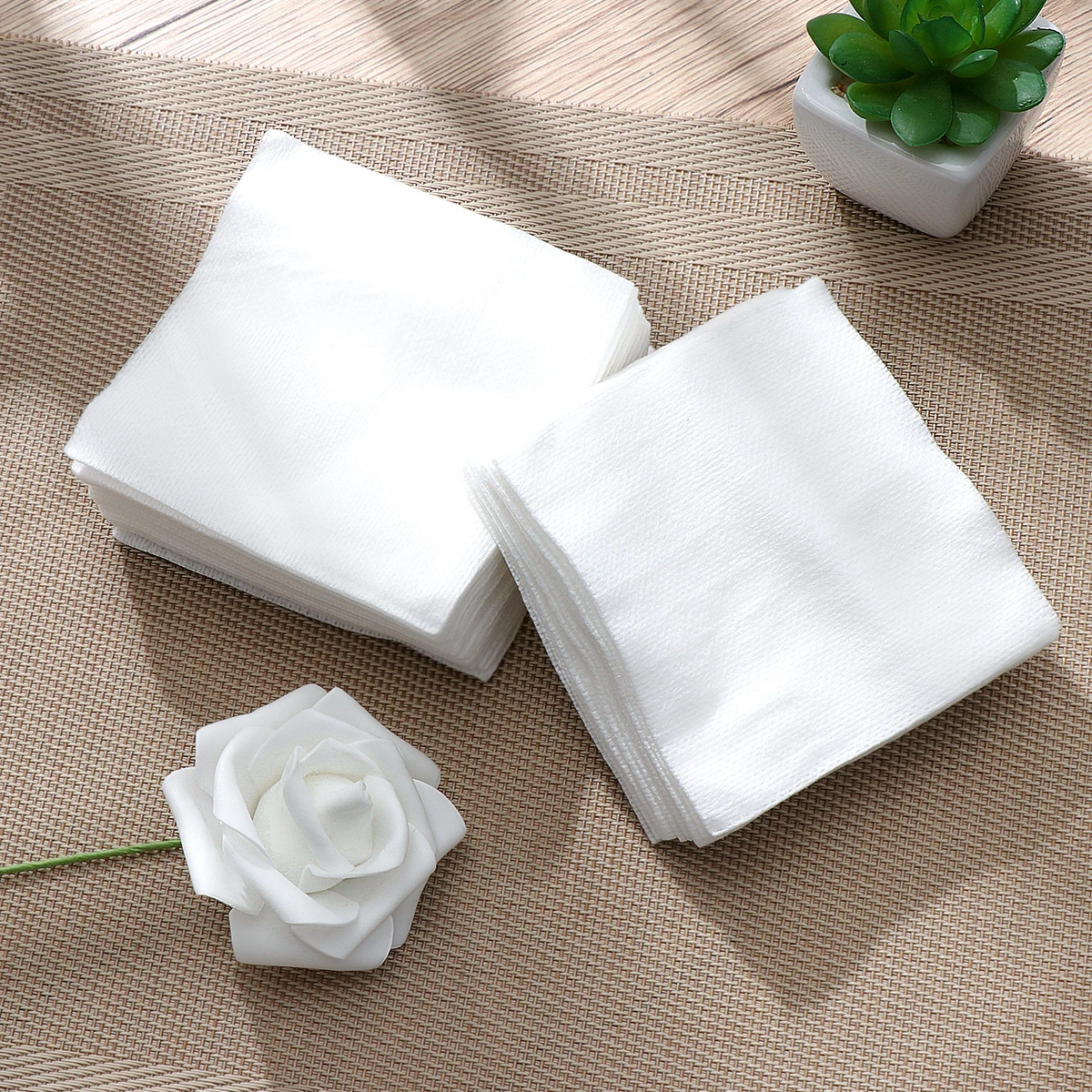 

100pcs Non-woven Fabric Makeup Pads for Deep Cleaning Face Beauty Skin Care Tools Dual Sided Gentle Application