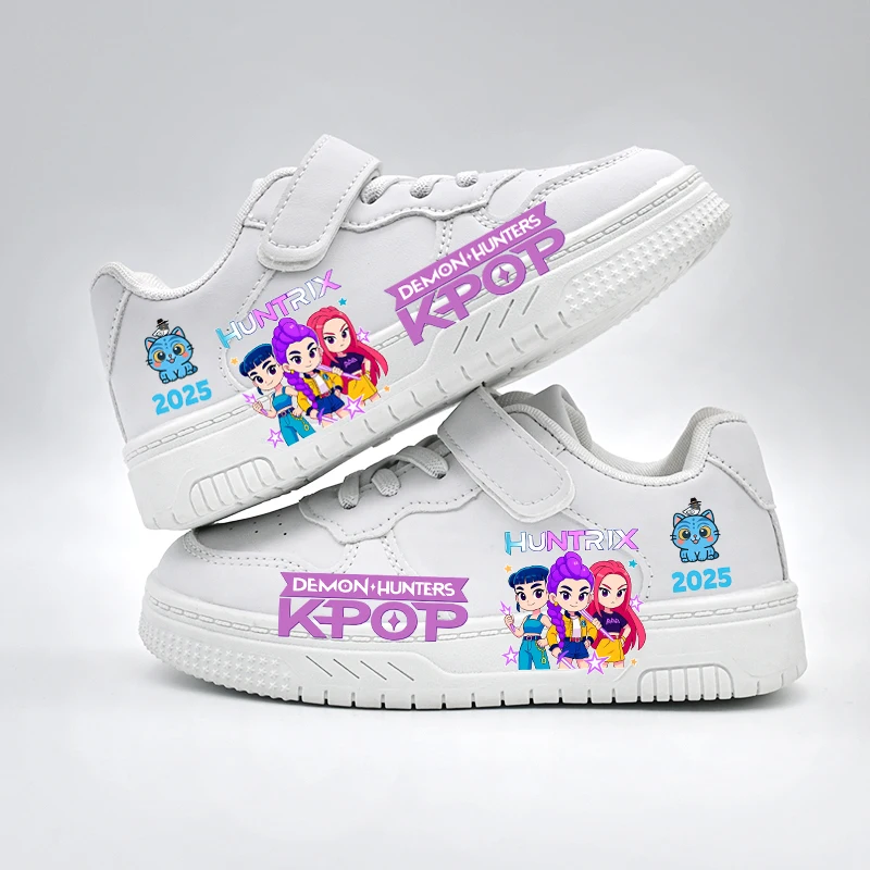 أحذية KPOP كاجوال للأطفال بتصميم عصري جديد أحذية رياضية بيضاء للطلاب والأولاد والبنات أحذية رياضية خارجية قابلة للتنفس مضادة للانزلاق