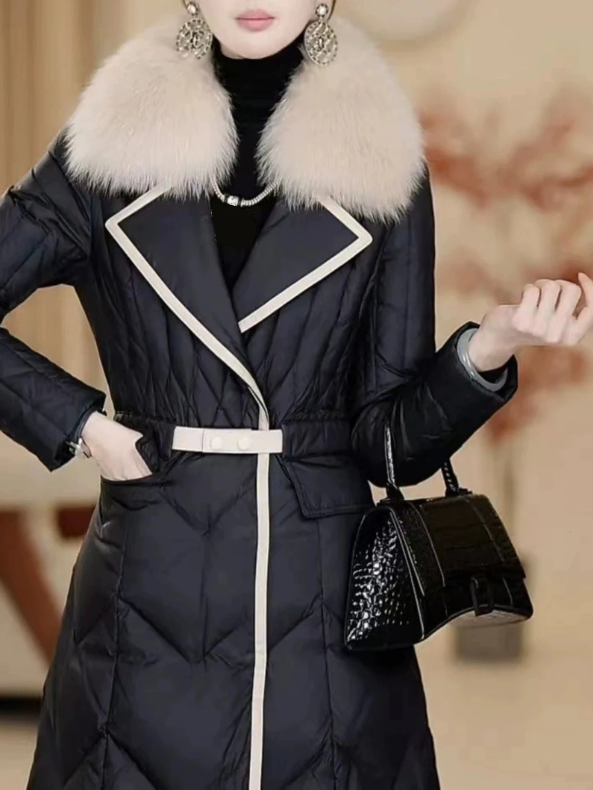 2023 Winter New Thickened Down Coat Women Luxury Imitation Big Fox Fur Collar Slim Outerwear Fashion Laple Long Jacket with Belt