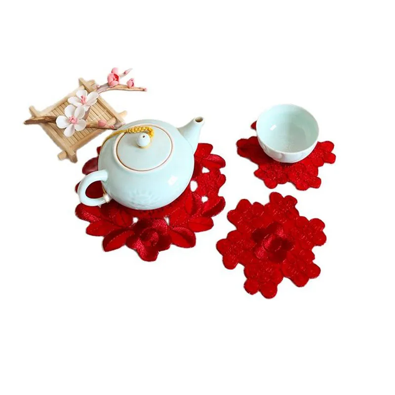 NEW red flower embroidery table place mat cloth tea coaster placemat kitchen Christmas wedding Table decoration and accessories